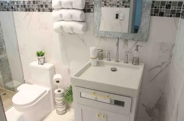 Reyes Luxury Apartment Tenares Bathroom